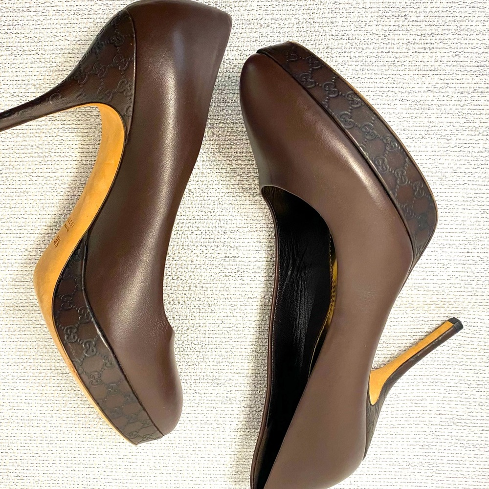 Brown Platform Gucci Pumps!
